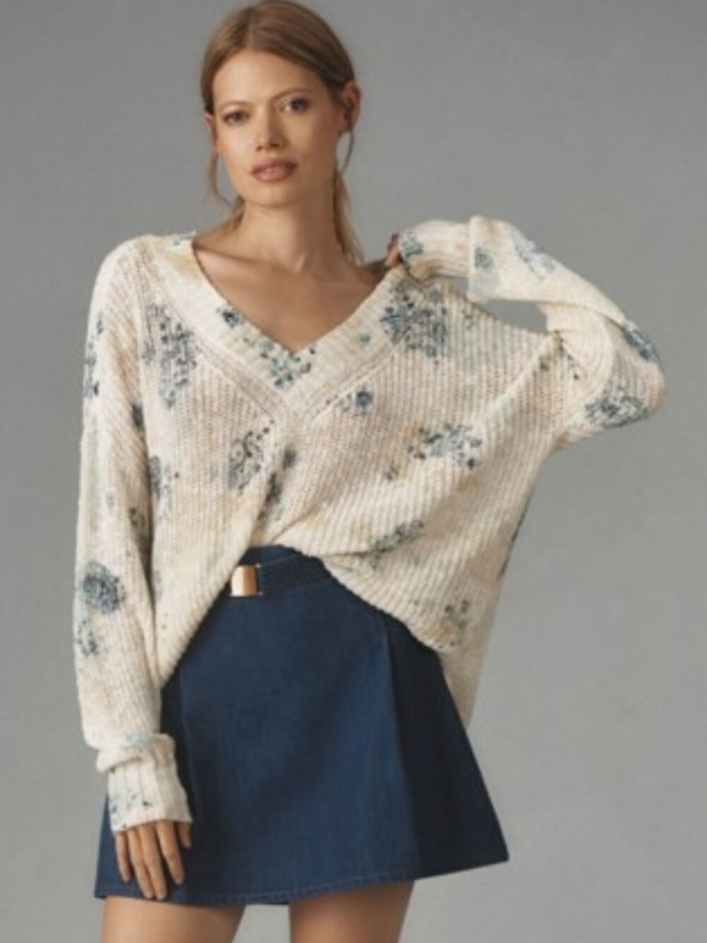 Pilcro Slouchy V-Neck Sweater Ivory Blue Floral Lightweight Anthropologie S